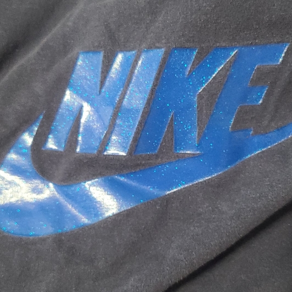 Nike T-shirt - Picture 7 of 7